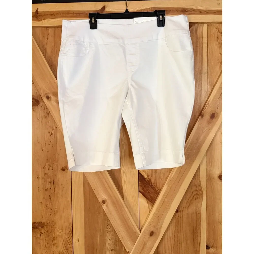 Cato NWT White Bermuda Shorts Womens 18W High Rise Plus Size Stretch Summer